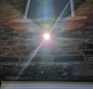 FAULTY Luceco LED Twin PIR Exterior Wall Light IP44 10W - ONLY 1 LIGHT WORKING - Picture 1 of 6