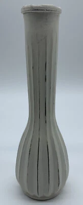 Jarrón brote envejecido pintado de tiza blanco roto granja Shabby Chic 8 1/2" de alto Foto 1 de 4