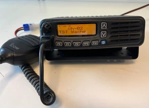 IC-F5062 ICOM DIGITAL MOBILE VHF 512 CH ICOM 136-174 MHz + MICRO -TEST & CLEAN - Zdjęcie 1 z 3