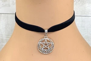 Black Velvet Choker Necklace Moon Pentagram Pentacle Pendant Wicca Goth Pagan - Picture 1 of 3