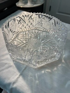 Vintage Irena Crystal 24% lead Cut 7" Bowl Crafted in Poland Pinwheels & Stars - Picture 1 of 5