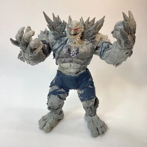 2020 McFarlane DC Multiverse Devastator Doomsday Actionfigur lose - Bild 1 von 2
