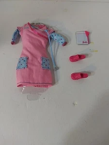 Barbie I Can Be Enfermera Moda Conjunto Nuevo Estado - Imagen 1 de 3