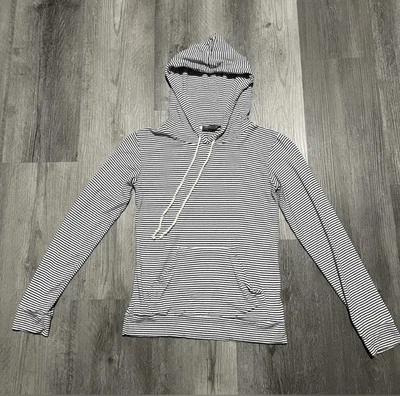 Camisa con Capucha American Eagle Outfitters Negra/Marfil Manga Larga - Talla Única Foto 1 de 4