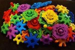 Learning Resources 59-teiliges Getriebe Zahnräder magnetisches Bauspielzeug-Set - Bild 1 von 6
