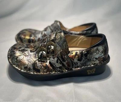 Uniforme profesional médico enfermera Alegria Alli Roma bronce metálico talla 37 Foto 1 de 4