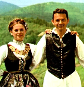VTG Postcard National Costumes From Subotica Croatia - Picture 1 of 3