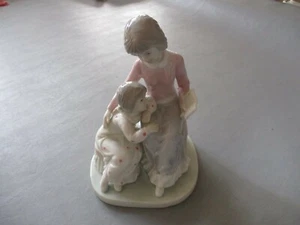 Vintage Porcelain Mother Reading To Daughter Figurine - Picture 1 of 11