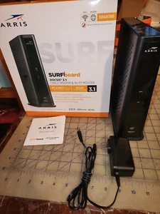 ARRIS - SURFboard DOCSIS 3.1 Cable Modem & Dual-Band Wi-Fi Router SBG8300 - Bild 1 von 6