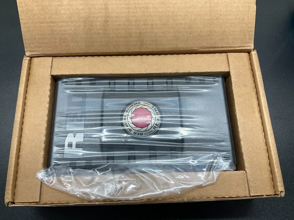 Batería de repuesto de ladrillo Redcode de cine digital rojo 14,8 V Mysterium  Foto 1 de 1