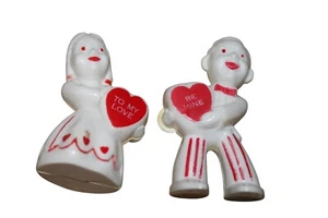 Vintage Rosen Rosbro Valentine Junge & Mädchen Herz Süßigkeiten Behälter 2er Set 4" - Bild 1 von 4