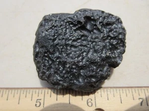 461 TEKTITE, AUSTRALASIAN STREWNFIELD FROM THAILAND. EX CLOSED OLD ROCK SHOP - Picture 1 of 3