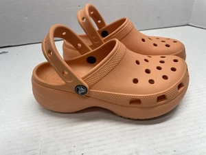 Crocs klassischer Plateau-Clog Damengröße 6 papayaorange gebraucht, in einwandfreiem Zustand - Bild 1 von 4