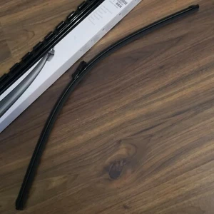 Front left wiper blade 700mm 28in Citroen C4 Picasso 07/2016> 1617409980 Genuine - Picture 1 of 1
