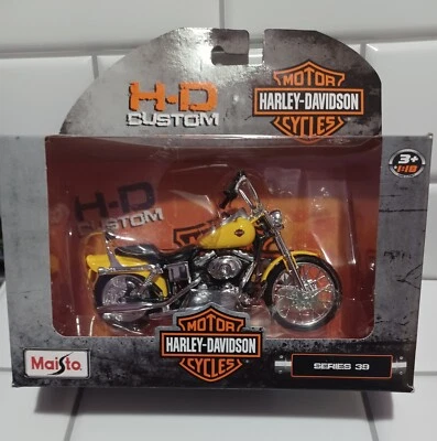 Maisto Motorcycles 1:18 Harley Davidson Series 39 2001 FXDWG Dyna Wide Glide Foto 1 de 4