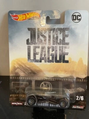 HOTWHEELS RETRO ENTERTAINMENT  FROM 2018 RARE  BATMAN JUSTICE LEAGUE BATMOBILE - Image 1 of 2