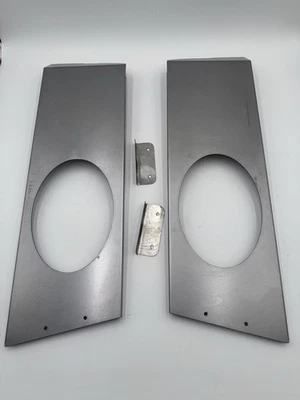 1967-1972 CHEVROLET GMC TRUCK C10 C20 CAB CORNER SPEAKER BRACKETS 6 X 9 SPEAKER - Image 1 of 3