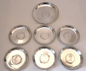 6 Untersetzer + 1 Flaschenuntersetzer massiv Silber mit Münze 1 Rupie 1862-1918 - Bild 1 von 8