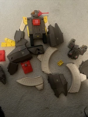 VINTAGE  1980'S  G1  TRANSFORMERS  "  OMEGA  SUPREM  "  PARTS  LOT  # 2 - Image 1 of 4
