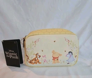 Loungefly Kosmetiktasche "Soft Tag" Disney Pooh And Friends Make-Up - Bild 1 von 8