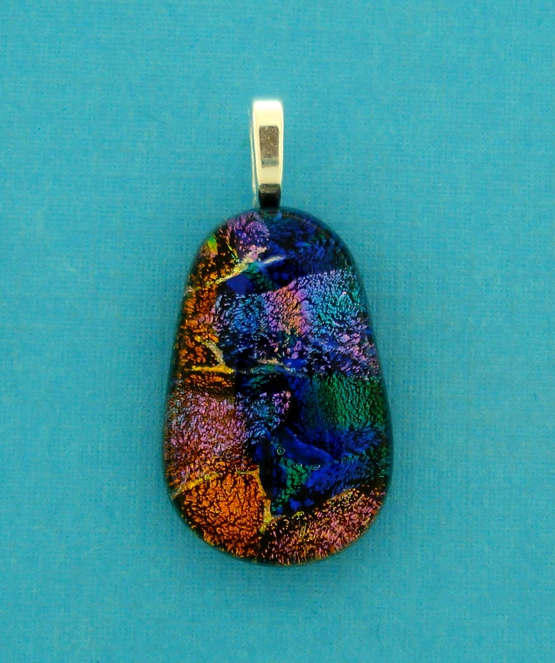 LÁGRIMA DE VIDRIO DICROICO, AZUL OSCURO, PÚRPURA N VIOLETA, FIANZA PLATEADA Foto 1 de 1