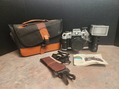 VTG Olympia EL-1124 Red Eye Reduction 35mm Film Camera w/ Carrying Bag & Manual - Image 1 of 4