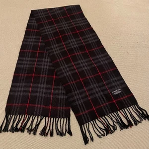 Burberry Vintage Bufanda Negro Nova Check Borlas Años 90’s 100% Lana Cordero 146/29cm - Imagen 1 de 19