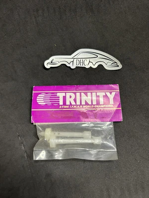 Postes de carrocería de nailon blanco con collares parte de coche de radiocontrol Trinity vintage Foto 1 de 2