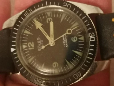 Montre vintage de plongée - Photo 1/4