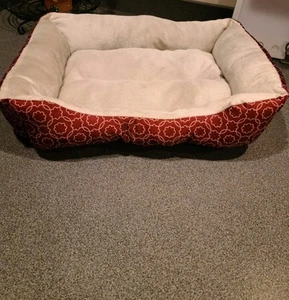 Small Cat/Dog Bed - Picture 1 of 2