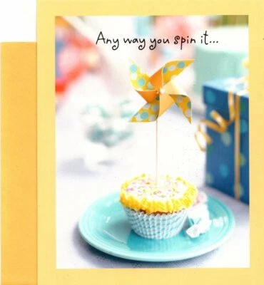 Cartão de marca registrada tema cupcake cata-vento cata-vento feliz aniversário cupcakes - Imagem 1 de 3