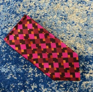 Corbata de seda geométrica ESCADA Borgoña negra roja rosa cobre Italia - Imagen 1 de 4