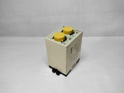 Koino KTM-1T KTM1T IC. Twin Timer 24VDC 3A 220VAC 2.5A w/o Socket - Image 1 of 4