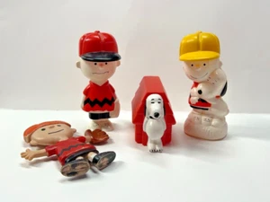 Vintage Peanuts Snoopy Avon Bubble Bath Bottles Charlie Brown - Picture 1 of 14