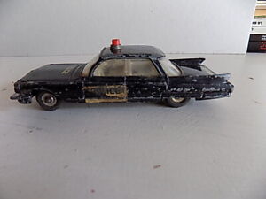 DINKY TOYS    CADILLAC POLICE MADE IN ENGLAND