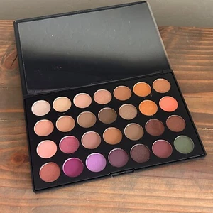 Paleta de sombras de ojos Jaclyn Hill Favorites de Morphe Brushes 28 45 g descontinuada - Imagen 1 de 3