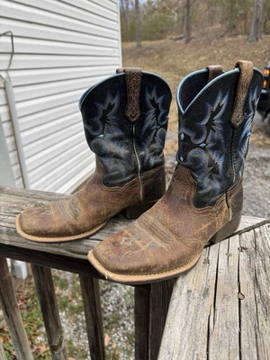 Botas de Vaquero Ariat Youth Tombstone Marrón Tierra con Puntera Cuadrada Negra Talla 4 Foto 1 de 4