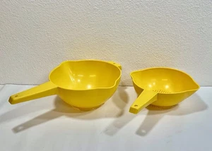 2er Set Vintage Tupperware gelbes Sieb 1200 1 Quart & 1523-4 2 Quart - Bild 1 von 9