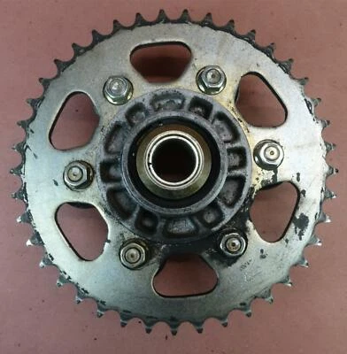 Buje y piñón trasero Ducati Monster 750 620 2000-2005 Foto 1 de 4