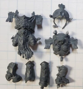 Warhammer 40k Adeptus Custodes Bits Allarus Terminator Torso & Legs Set B - Picture 1 of 3