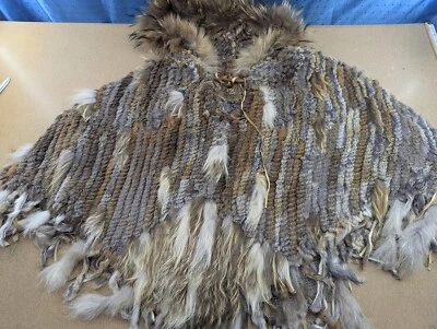 Poncho de piel de conejo real para mujer con capucha mapache de zorro forrado de conejo Foto 1 de 4