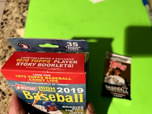 2019 Topps Heritage High #'s Baseball BOX 35 CARTE - Target STORE 1 DA VENDERE - Foto 1 di 2