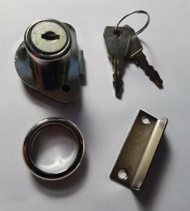 Cerradura de llanta de muebles L&F 5880 - niquelada (con accesorios) llave para diferir - Imagen 1 de 1