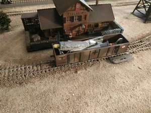 LILLIPUT, VAGÓN MILITAR DE LA SEGUNDA GUERRA MUNDIAL CON UN FOCKE WULF CARGADO, ESCALA H0 - Imagen 1 de 13