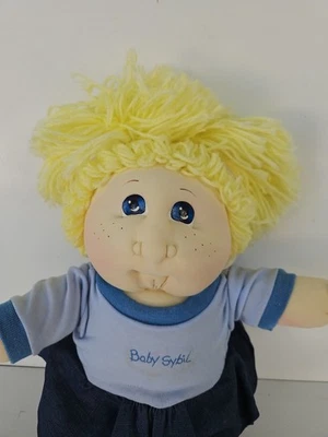 SOFT SCULPTURED CABBAGE PATCH BABY SYBIL LEMON HAIR FRICKELS HAND SIGNED 1988  - Image 1 of 4
