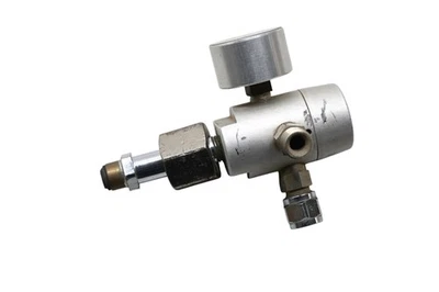 Robert Shaw 900-002-106-06, 90000210606 Oxygen Pressure Regulator - Image 1 of 3