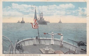 Hampton Roads, VA - EE.UU. Sailor Wigwagging - Imagen 1 de 2