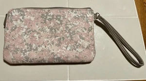 Nine West Light Pink Floral Pattern Wristlet Pouch Small Purse - Picture 1 of 9