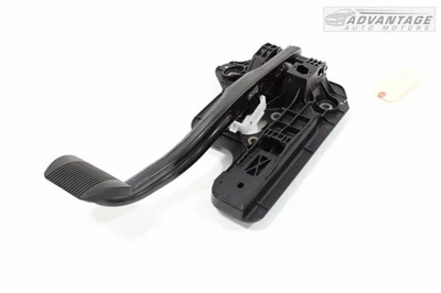 2017-2025 CHRYSLER PACIFICA FOOT BRAKE STOP PEDAL W/ BRACKET SUPPORT OEM - Image 1 of 4