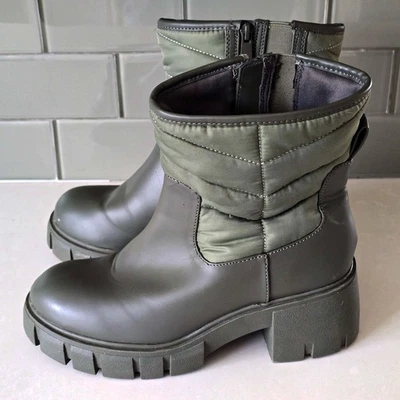Botín grueso acolchado tórrido para mujer / Talla 7,5 WW / Verde oliva / Usado / Bueno Foto 1 de 4